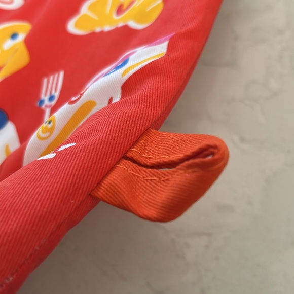 NWT Smells Like Happy! Oven Mitt - Picture 10 of 10